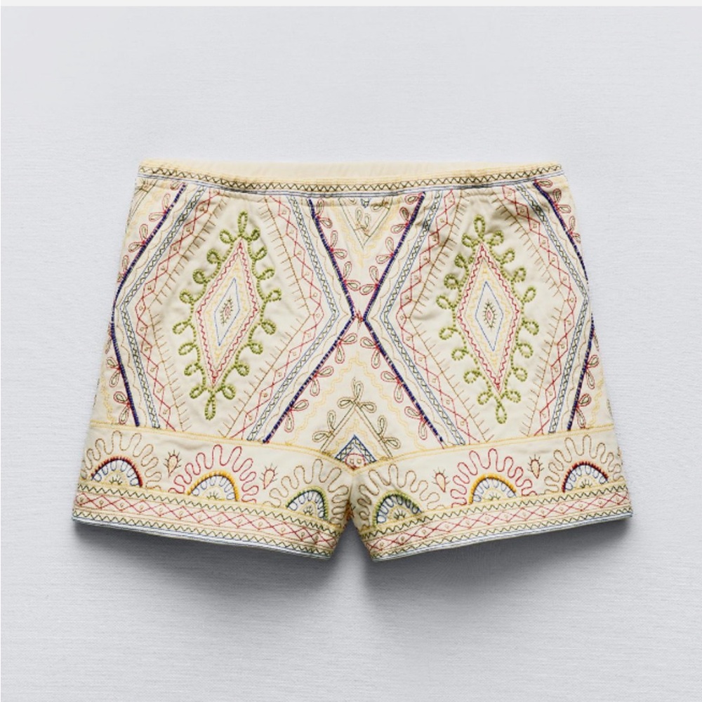 Zara Embroidered Cream Women's Shorts